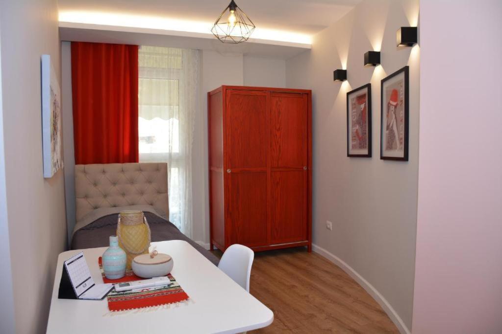 Central Comfy Apartment Tirana Exterior foto