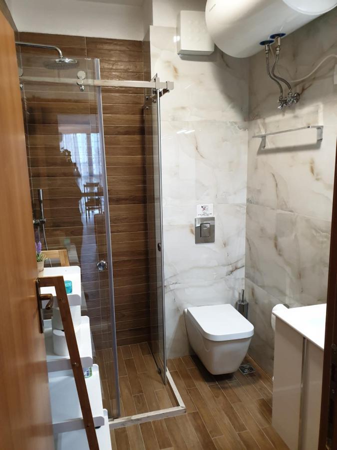Central Comfy Apartment Tirana Exterior foto